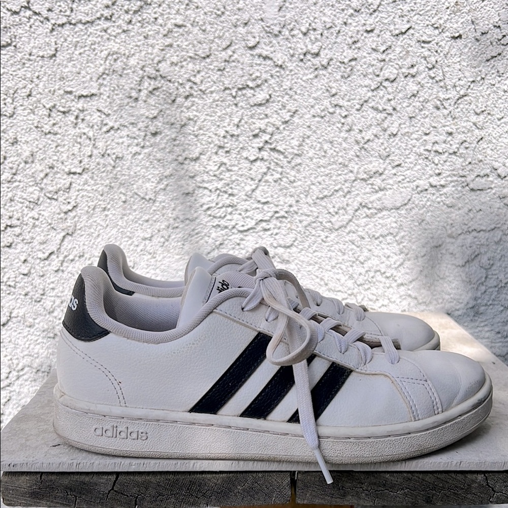 Adidas Cloudfoam White and Black Classic Three Stripes Sneakers Shoe Grant Court